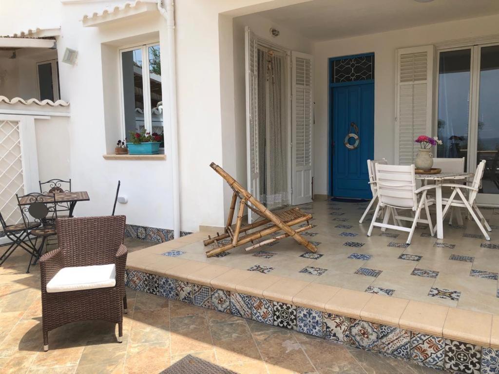 Вилла Cala Marina Holidays Траппето Экстерьер фото