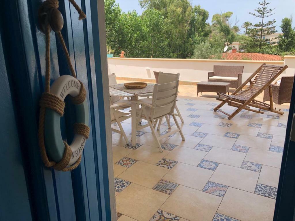 Вилла Cala Marina Holidays Траппето Экстерьер фото