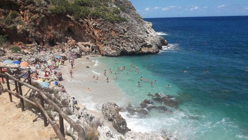 Вилла Cala Marina Holidays Траппето Экстерьер фото