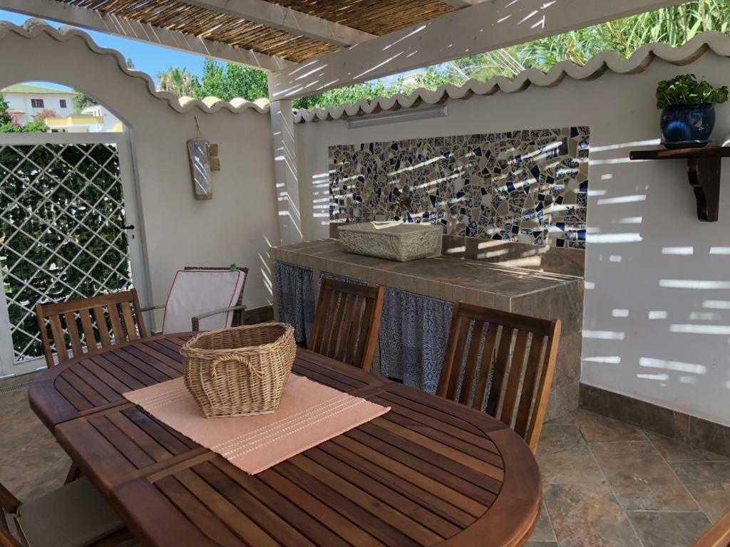 Вилла Cala Marina Holidays Траппето Экстерьер фото